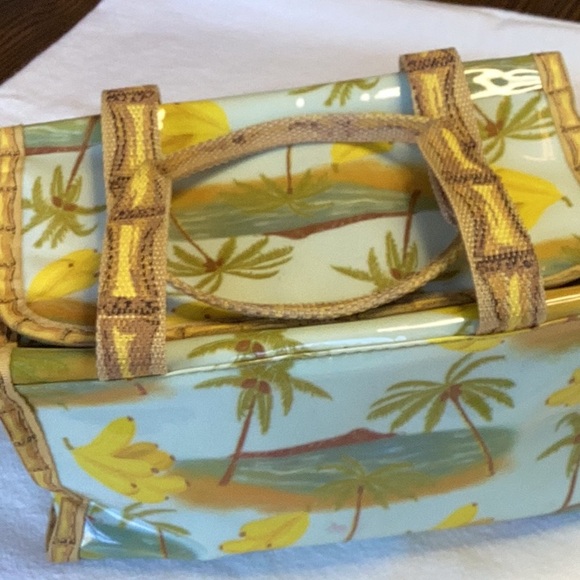 FINAL SALE PRICE Anne Klein + Clutch, Wallet & Bag for Makeup or Whatever - Picture 2 of 10